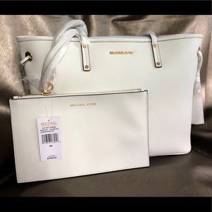 MICHAEL KORS DRAWSTRING CARRYALL TOTE & a Clutch